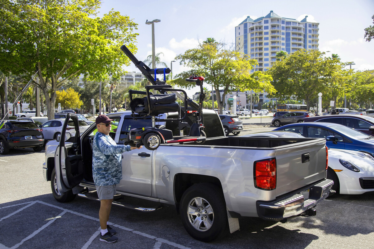 Harmar scooter lift